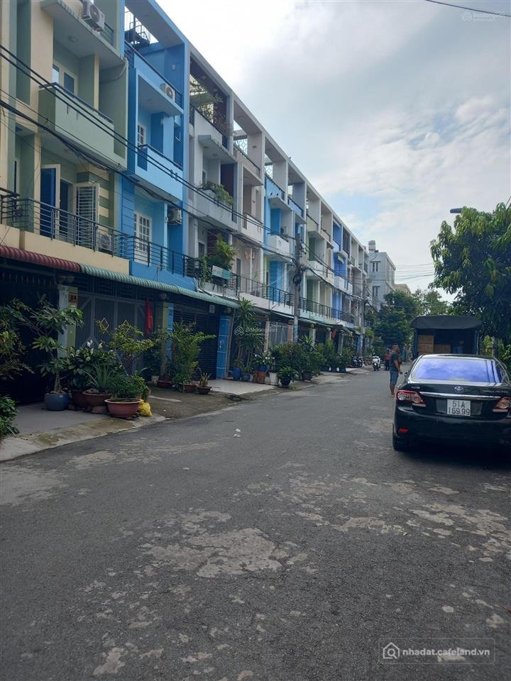 Bán nhà riêng: Bán nhà đường 78 kdc bình phú 2. p10. q6. giá 9.4 tỷ