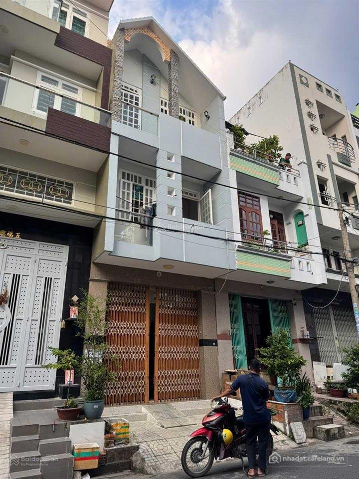 Bán nhà riêng: Nhà bán mtnb bình phú 2, p10, q6 (4x12m) 2 lầu st. giá 7tỷ850
