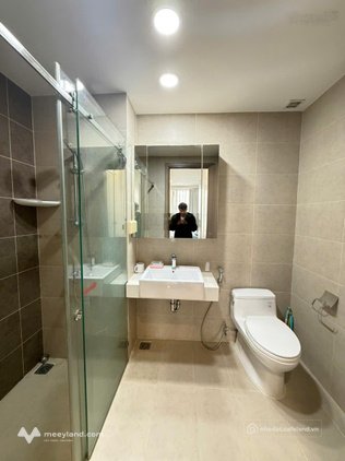 Cho thuê căn hộ chung cư: Thuê chung cư icon 56 75m 2pn 2wc nội thất gỗ cao cấp 