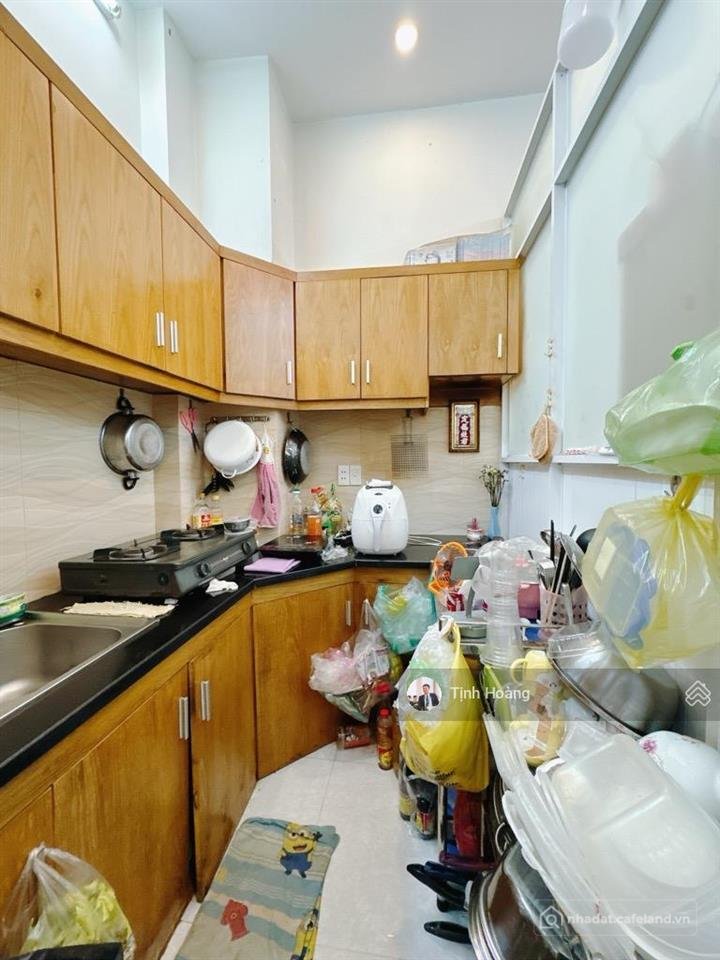 Bán nhà riêng: Nhà đẹp ở ngay bán nhà 40m² ngang lớn 4,7m khánh hội phường 3 quậ