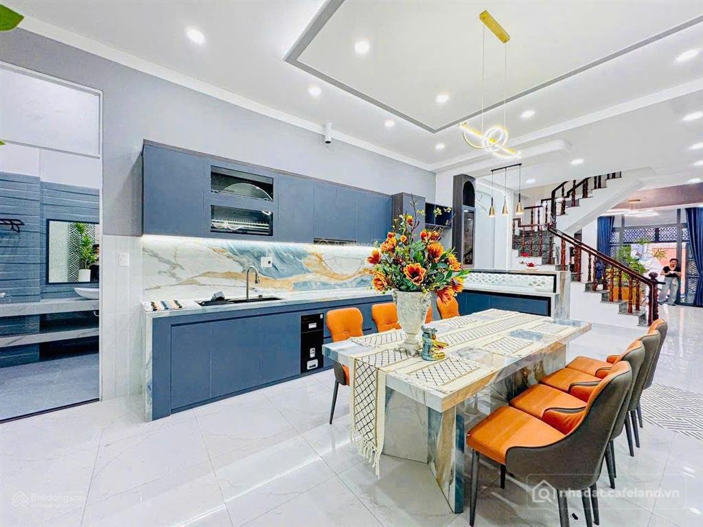 Bán nhà riêng: Bán nhà mặt tiền kinh doanh tam đảo cư xá bắc hải phường 15 quận 