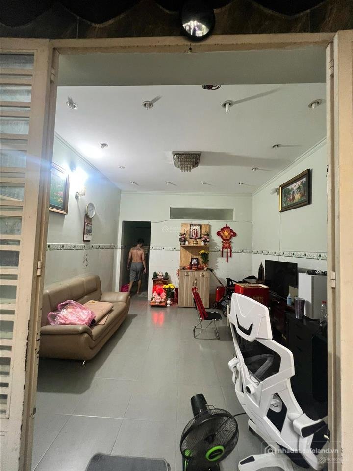 Bán nhà riêng: Hẻm xe hơi hoàng sa p.nhiêu lộc q3 4x18 (75m2) nở hậu 4.32m tiện 