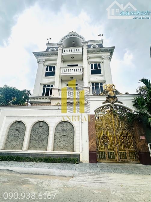 Cho thuê nhà riêng: Biệt Thự Sang Trọng Đảo Kim Cương – Hầm 3 Lầu, Thang Máy, Nộ