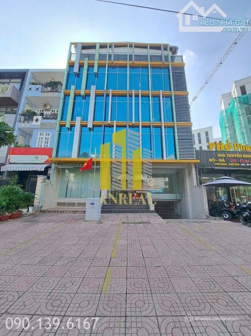Cho thuê nhà riêng: CHO THUÊ TOÀ VĂN PHÒNG KHU ĐÔ THỊ AN PHÚ DT 900M2 MẶT TIỀN Đ