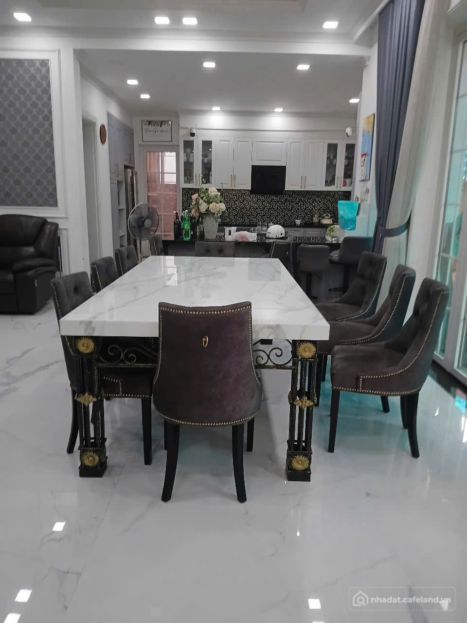 Bán nhà riêng: Bán biệt thự Jamona Home Resort 10mx25m (330m²), 3 tầng, QL13, Hi
