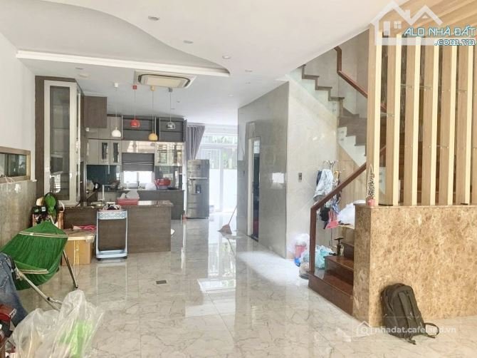 Cho thuê nhà riêng: CHO THUÊ BIỆT THỰ SÂN VƯỜN KHU JAMONA HOME RESORT, FUL NỘI T