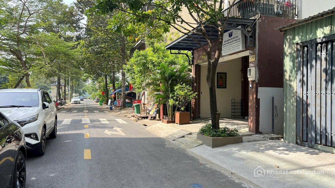 Bán đất thổ cư: BDS HVL Bán đất dự án huy hoàng cặp nhà phố sổ đỏ đông nam