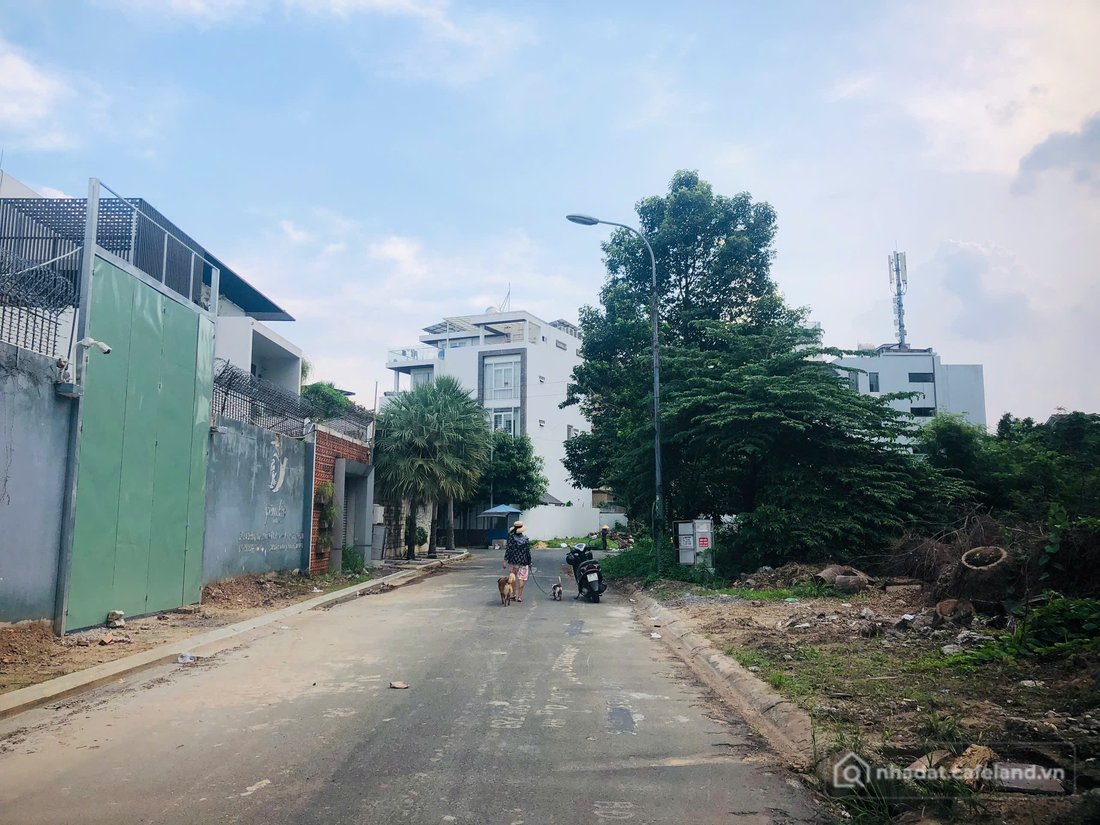 Bán đất thổ cư: Bán đất tại ĐH Huy Hoàng, giá thỏa thuận, 289m2, Quận 2, HCM