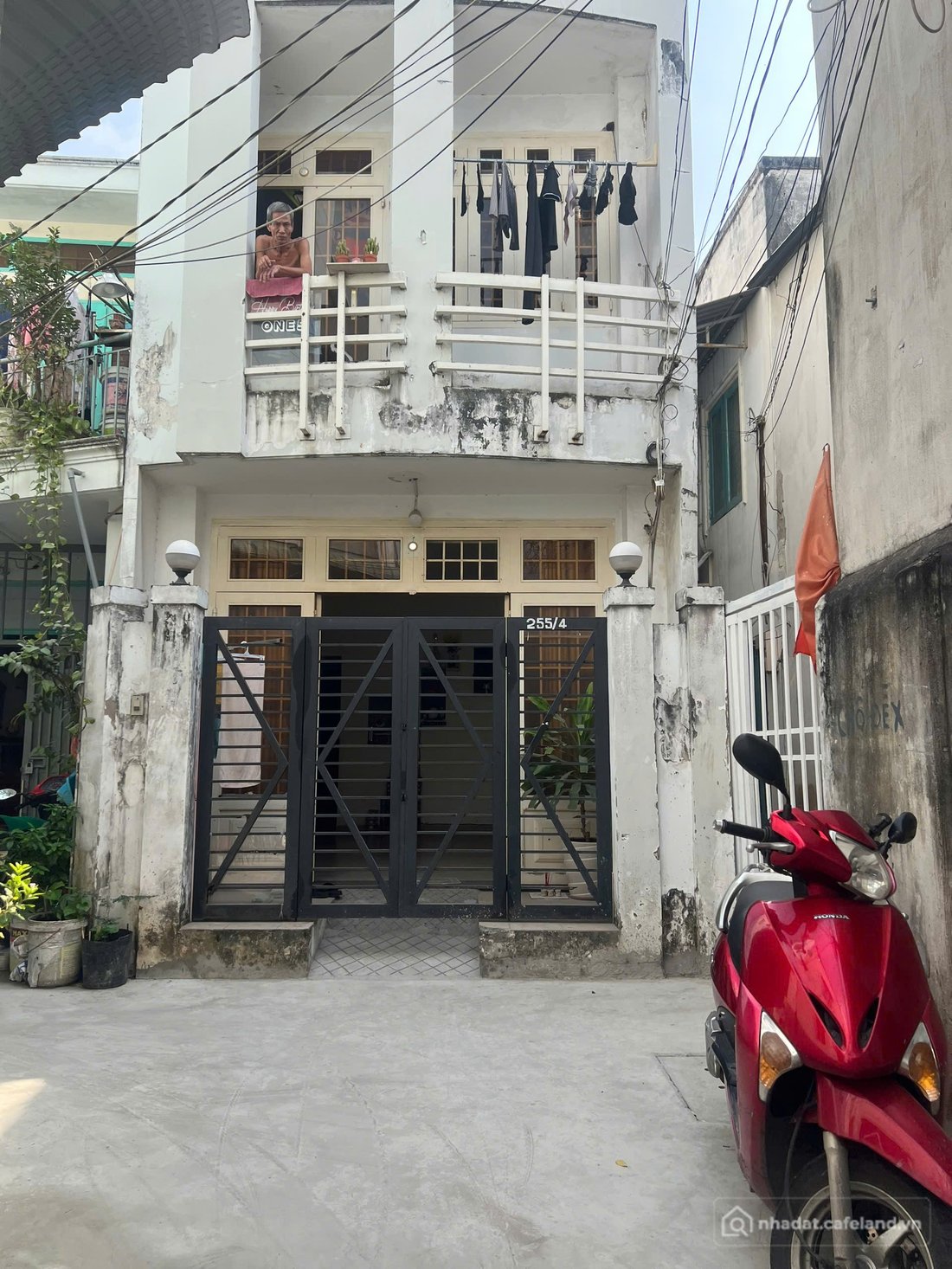 Bán nhà riêng: Bán gấp nhà 2pn 2wc hẻm đường Lê Văn Thịnh Cát Lái Q2 cũ ngay chợ
