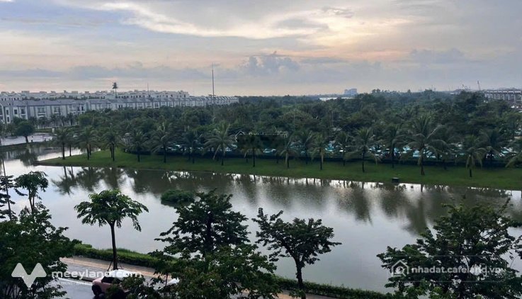 Bán căn hộ chung cư: 2 phòng ngủ - bán 4 tỷ 2 bao hết, tòa B, Lumiere Boulevard 