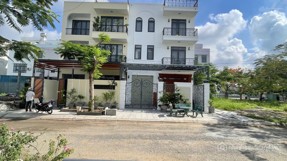 Bán đất thổ cư: Sát MT Liên Phường 148m2 9x16 chỉ 8 tỷ820 Gần The Global City ch