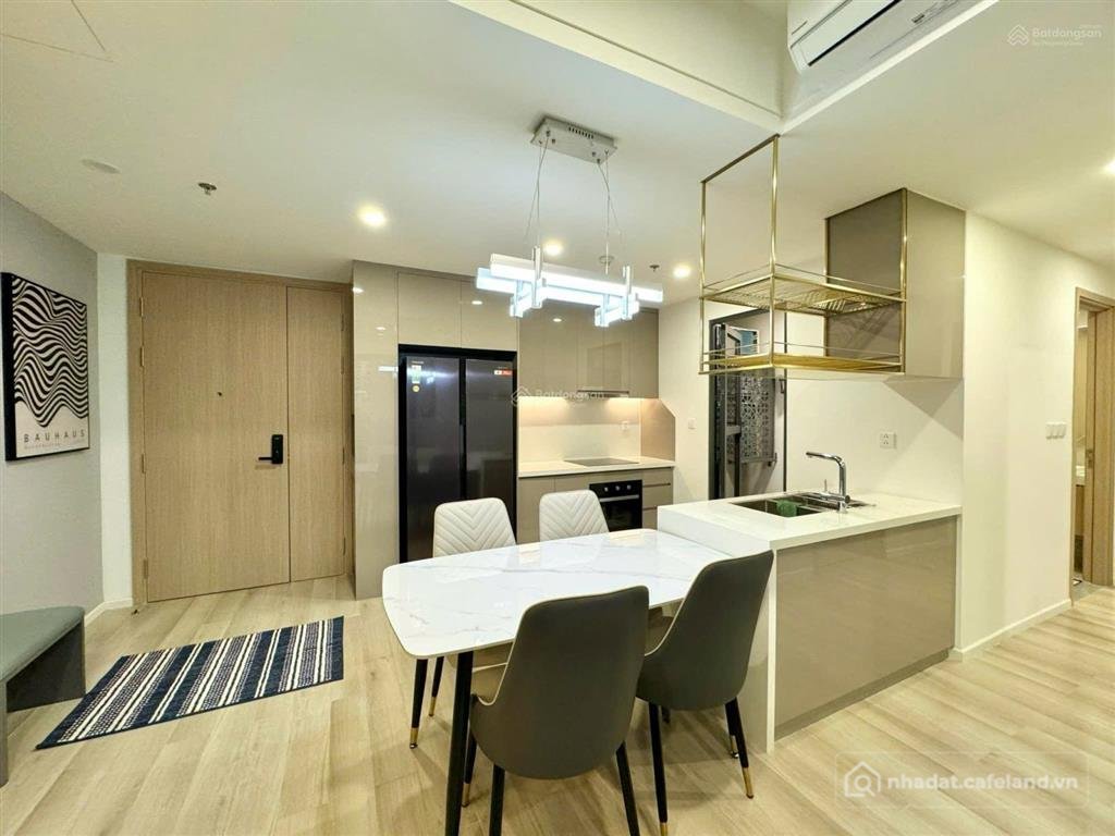 Bán căn hộ chung cư: Chính chủ bán nhanh 2pn 5tỷ2 btp full nội thất luxury maste