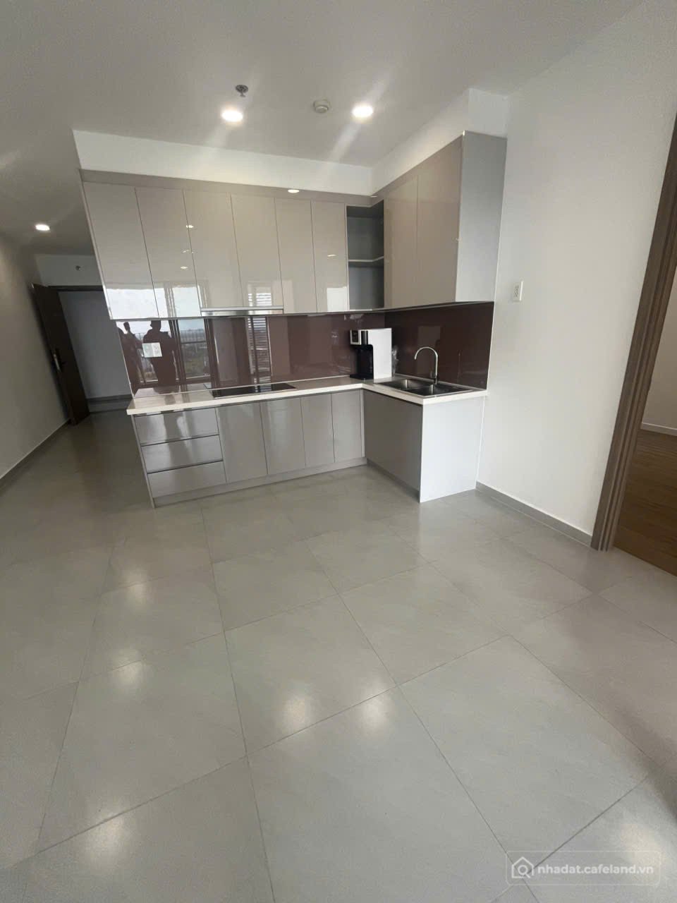 Bán căn hộ chung cư: 70m2 - Giá tạm 3.5 tỷ - Sổ hồng 2PN2WC, đặt chỗ nhận ưu đãi