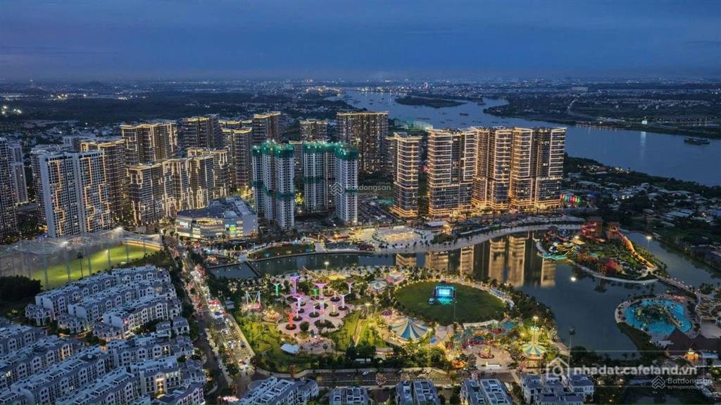 Bán căn hộ chung cư: Bán căn 3pn, khu opus one, tầm view công viên 36ha không ch