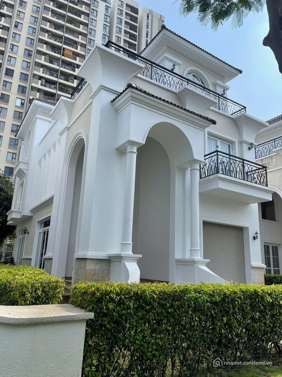 Bán nhà riêng: BDS  HVL [NC] BÁN VILLA VIEW RẠCH VENICA Q9