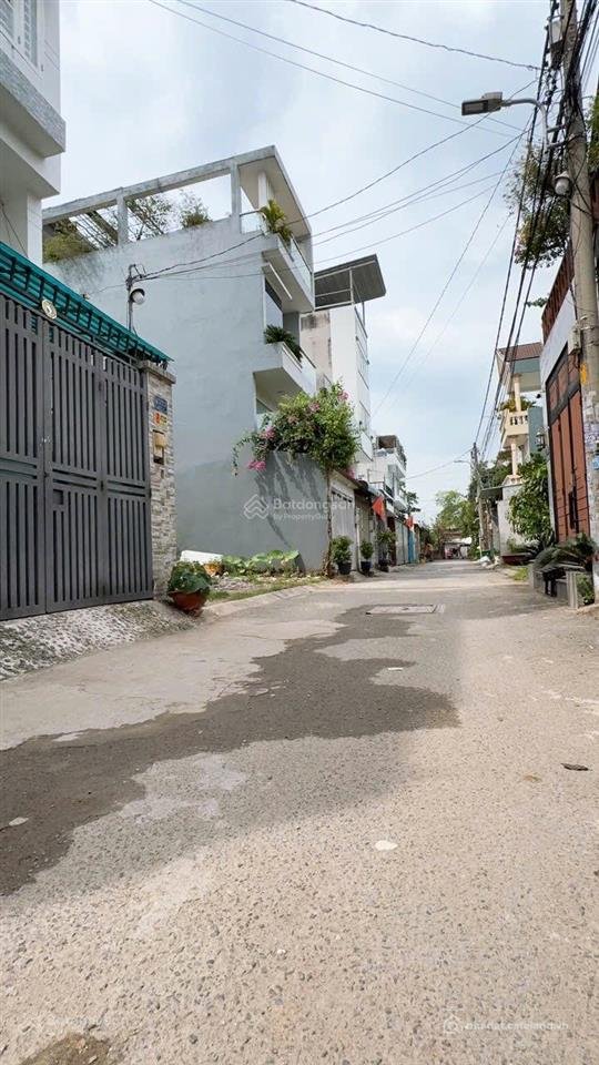 Bán nhà riêng: Nhà 3 tầng khu phân lô ngay bên nguyễn duy trinh, gần lã xuân oai