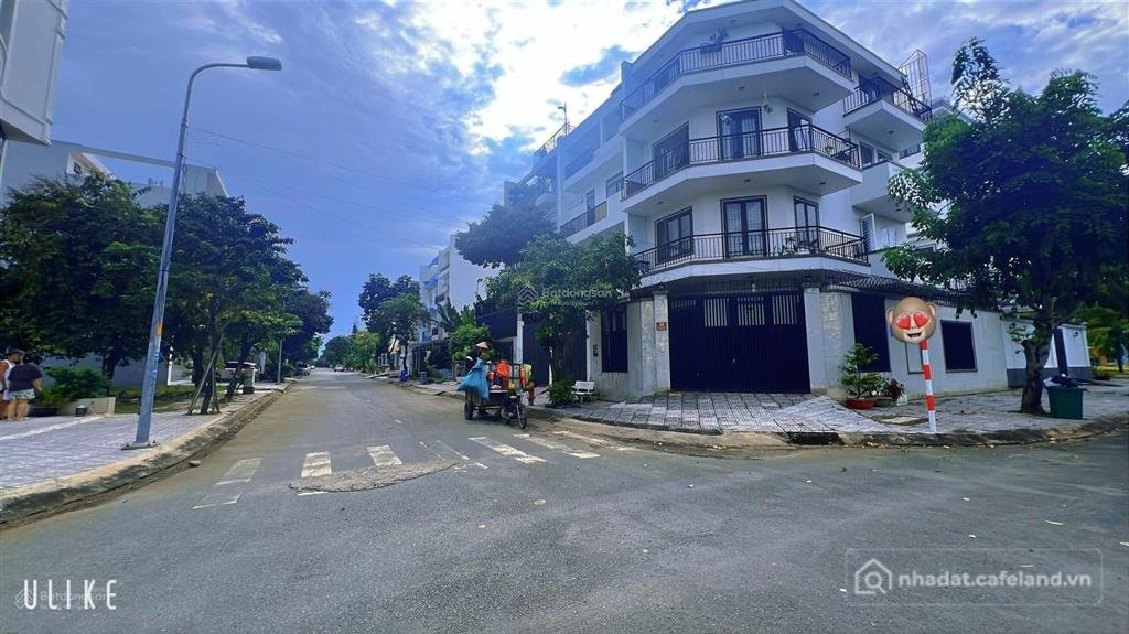 Bán nhà riêng: Nhà phố kdc nam long phước long b đối diện the global city chỉ 14