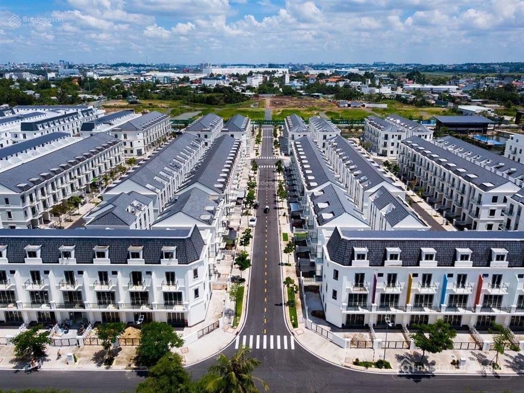 Bán nhà riêng: Bán nhà phố simcity quận 9 giá tốt nhất thị trường 0909 128 ***