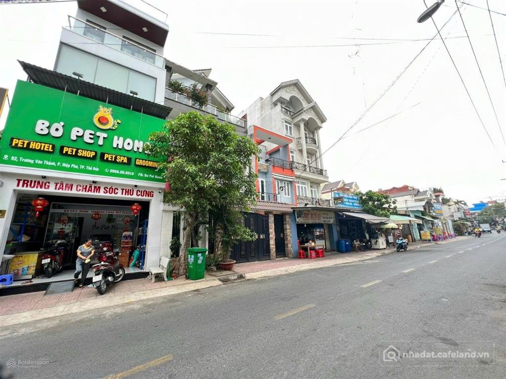 Bán đất thổ cư: Đất tặng nhà c4 mặt tiền trương văn thành quận 9 dtsd 120m2,sầm 