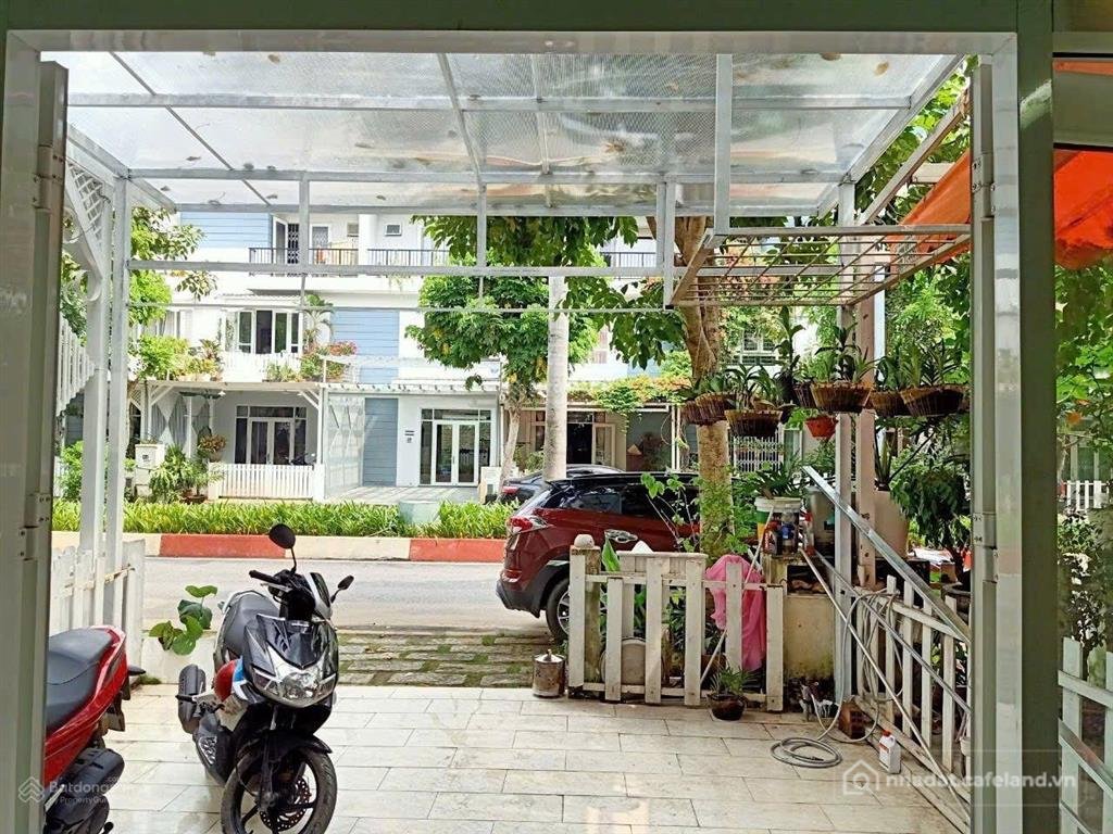 Bán nhà riêng: Giá tốt mega residence,12,9tỷ/92,5m2, nội thất 4pn, tầng trệt làm