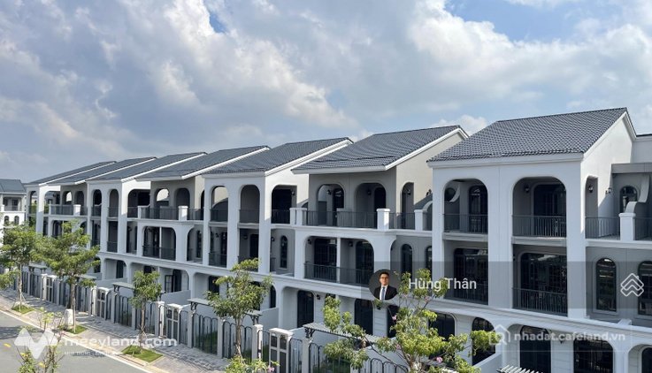 Bán nhà riêng: Chủ nhà gửi bán hơn 28 căn nhà phố biệt thự sông tại Palm City th