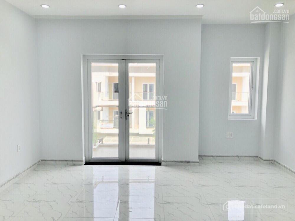 Bán nhà riêng: Bt sân vườn park riverside 110m2 có nội thất chất lượng, giá 15.3