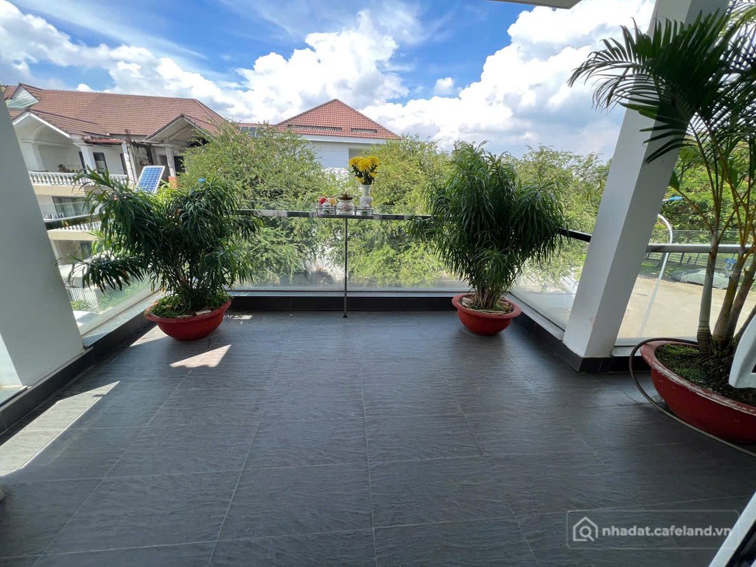 Bán nhà riêng: Bán biệt thự Jamona Home Resort, 8.5mx22m, giá 17 tỷ, 231,6m2, 3 