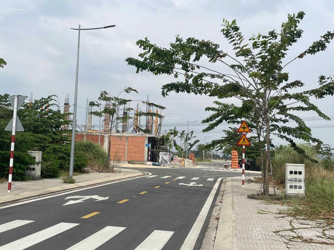 Bán đất thổ cư: Đất dự án cách sân bay quốc tế Long Thành 5km, sổ riêng , giá hơ