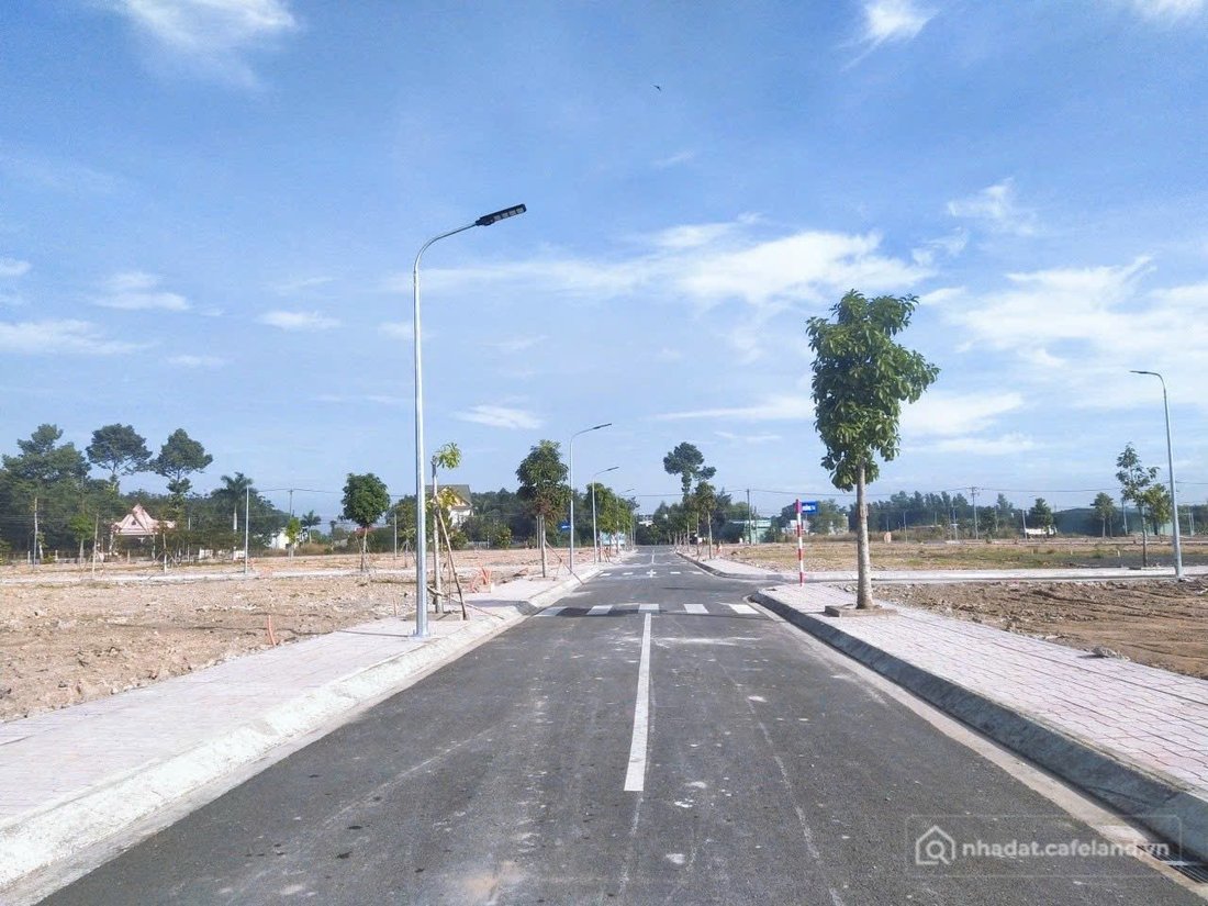 Bán đất thổ cư: BÁN ĐẤT ĐỒNG NAI CÁCH KHU VINHOME QUẬN 9 10 PHÚT - SỔ SẴN- GIÁ C