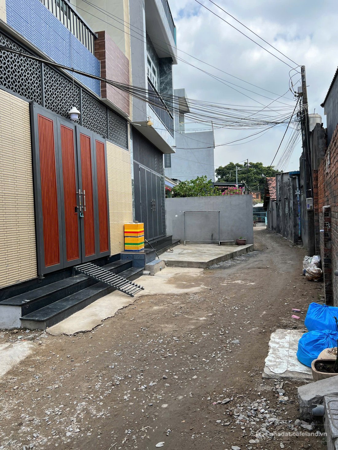 Bán đất thổ cư: nhà cấp 4 cũ Tân Vạn 70m2 chỉ 1.8 tỷ sổ hồng full thổ đường ba g
