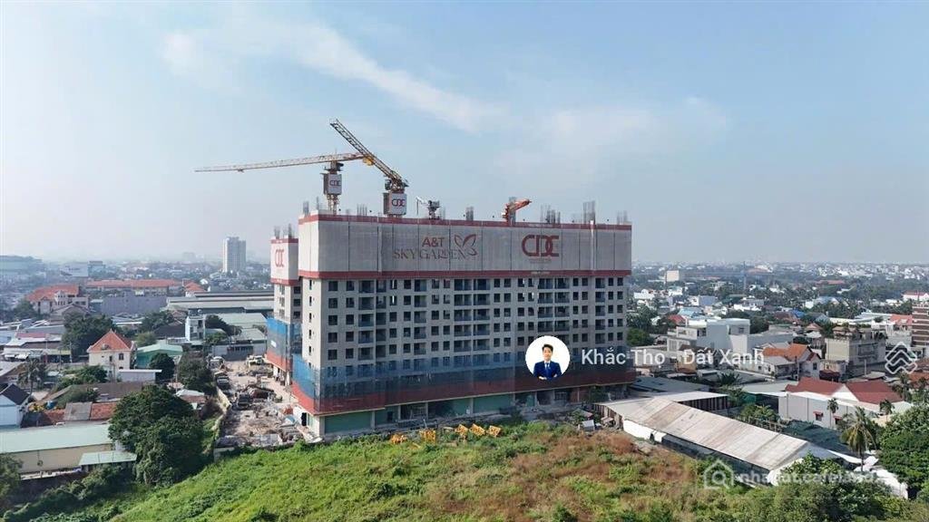 Bán căn hộ chung cư: Bán căn hộ a&t sky garden 2pn 2wc giá 2,510 rất rẻ 0933 998
