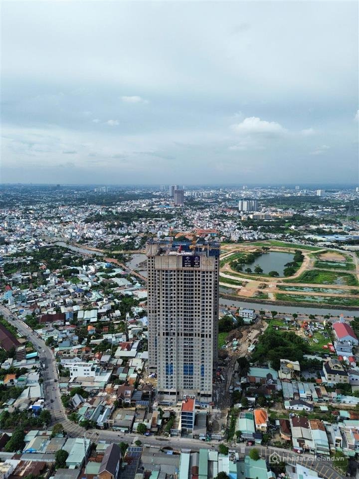 Bán căn hộ chung cư: Hiếm căn 2pn a05 view hồ gươm xanh 2,85 tỷ tầng cao a&t sky