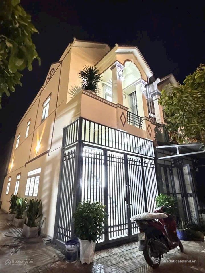 Bán nhà riêng: Nhà kdc phú hồng thịnh 8 phường bình chuẩn tp thuận an.