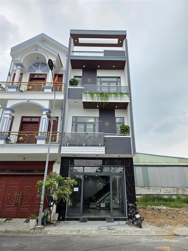 Bán nhà riêng: Giảm giá bán rẻ nhất chỉ 5.9 tỷ kdc the sun city thuận an. khu vi