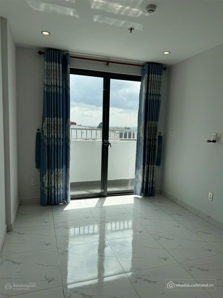 Bán căn hộ chung cư: Đang vay bank 460 triệu. star tower, 49,5m2, bao sổ hồng 1,
