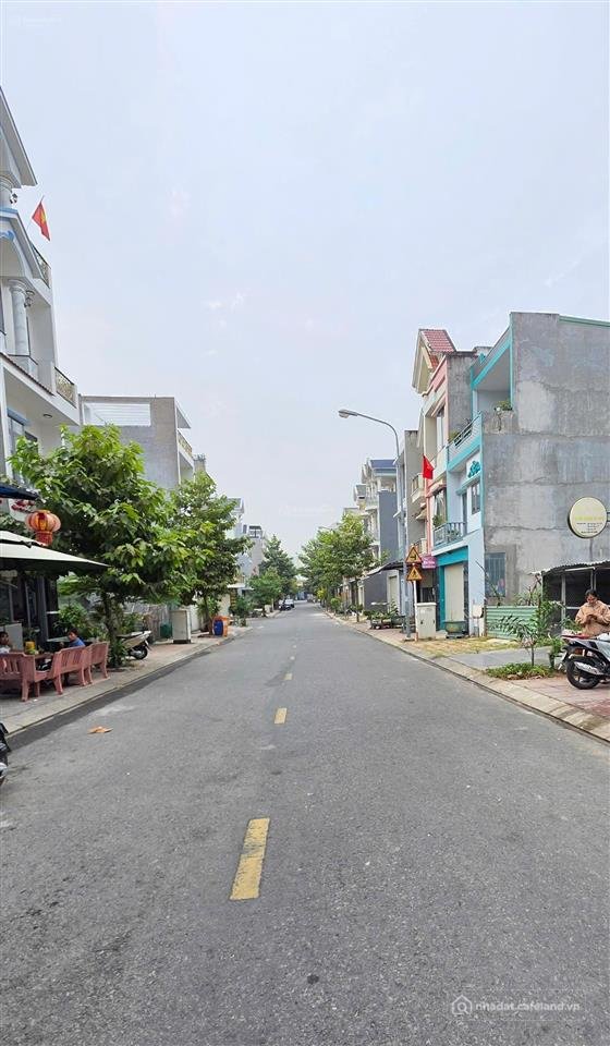 Bán đất thổ cư: Bán đất kdc phú hồng thịnh 6 4,3 tỉ tiện xây nhà khu vip gần làn