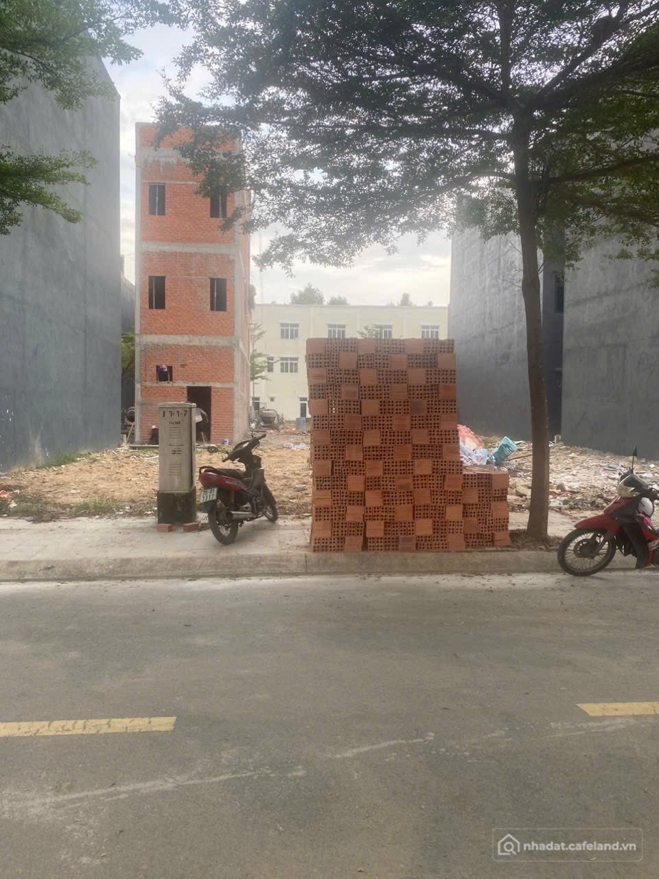 Bán đất thổ cư: Bán đất KDC Icon Central Phường Dĩ An, TP.HCM ngay cổng sau VISI