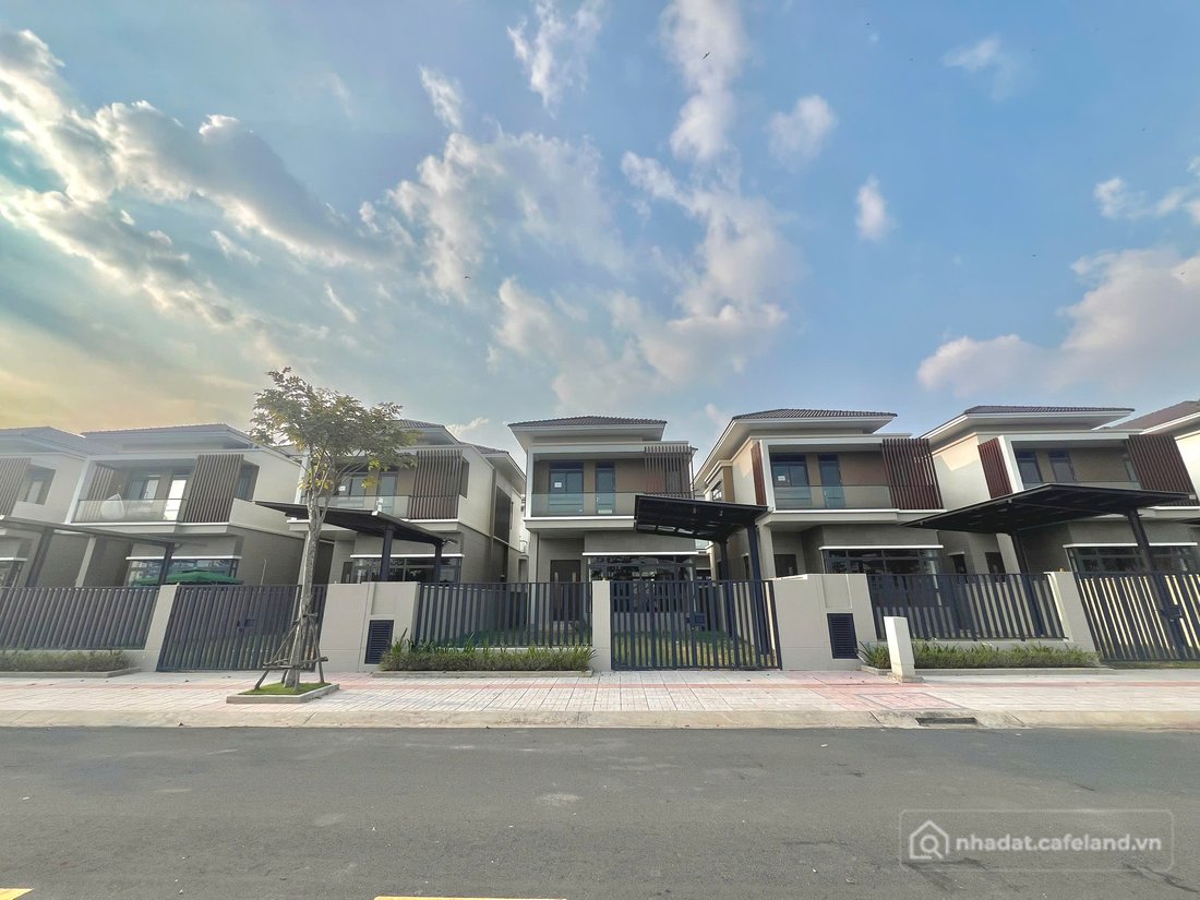 Bán nhà riêng: Bán căn biệt thự Sun casa Central diện tích 250m2 giá chỉ 2 tỉ 6 