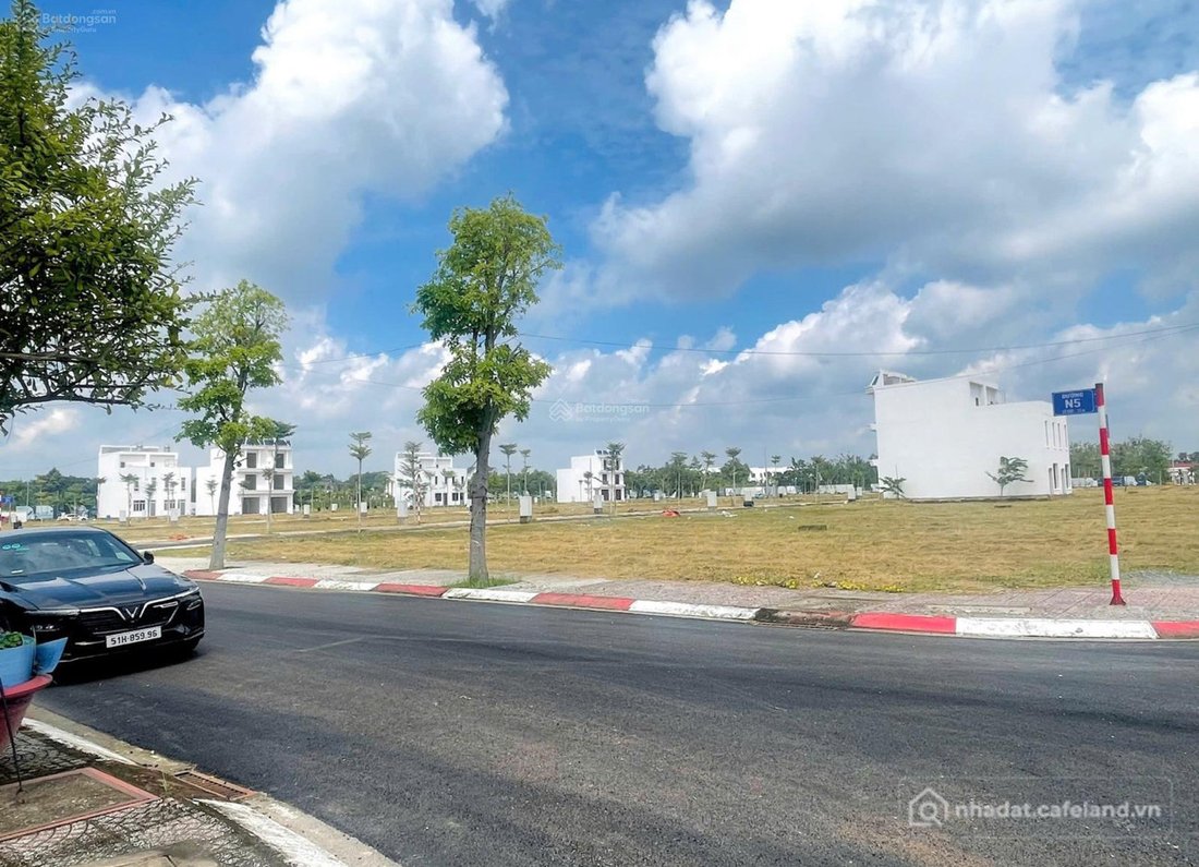 Bán đất thổ cư: BÁN ĐẤT NỀN KẾ BÊN Alana City – DIỆN TÍCH 100M2 GIÁ 1 Tỷ QUÂY ĐẦ