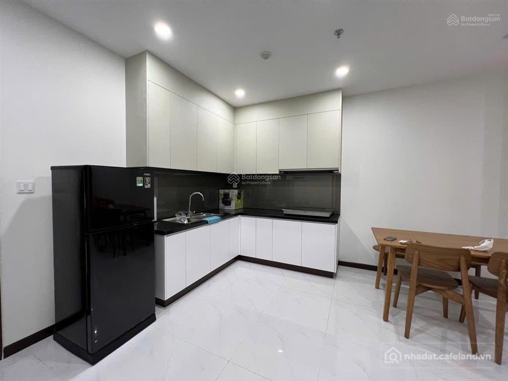 Bán căn hộ chung cư: Cần bán chung cư c sky view 79m2 căn góc, tầng cao thoáng m