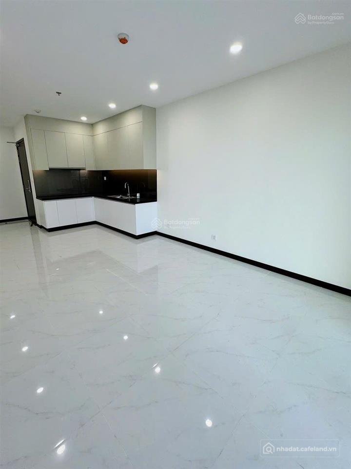 Bán căn hộ chung cư: Căn góc 3pn giá 2,8 tỷ c sky view. tôi chính chủ cần tiền b