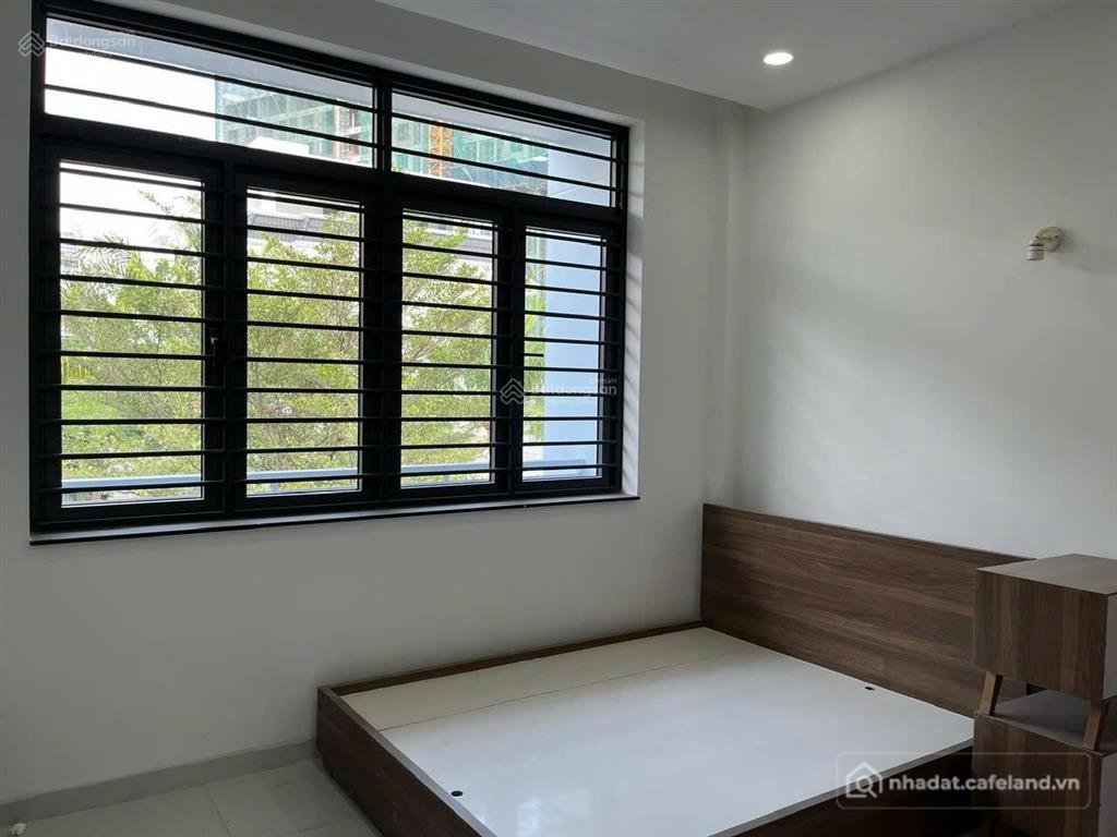 Bán nhà riêng: Khu đô thị thương mại phú mỹ, căn duy nhất vị trí vip và giá rẻ. 