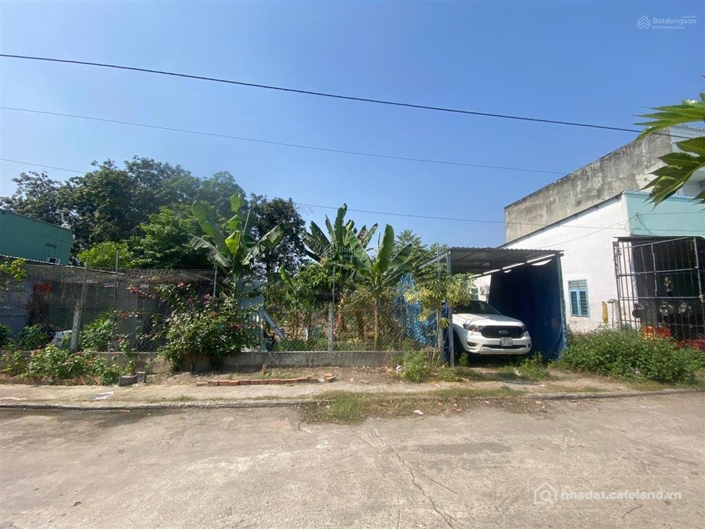 Bán đất thổ cư: Lô đất đáng đầu tư 6x16,5 = 100m2 full thổ cư gần ngã ba phú hòa