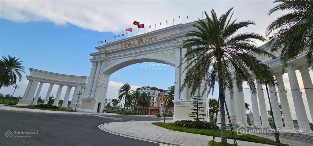 Bán đất thổ cư: Bán gấp lô đất đẹp 2 mặt tiền, khu phức hợp trung thủ thừa, đất 