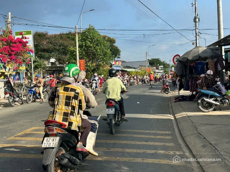 Bán đất thổ cư: Bán đất mặt tiền Cao Thị Mai, xã Bình Trinh Đông , Tân Trụ dt 19