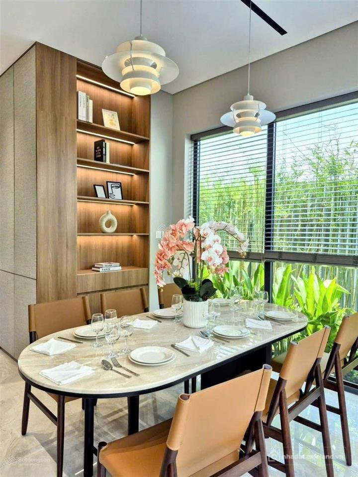Bán nhà riêng: Nhà phố ở và kinh doanh 2 mặt tiền la home 3 tầng giá 3ty950, 090
