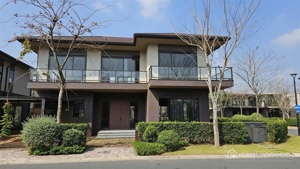 Bán nhà riêng: Siêu biệt thự 600m² waterpoint không gian sống thượng lưu bên sôn