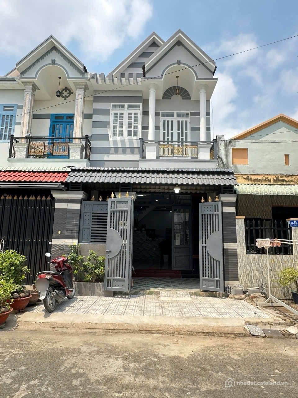 Bán nhà riêng: Nhà đẹp giá rẻ, 1T, 1L khu dân cư đông, an ninh tốt