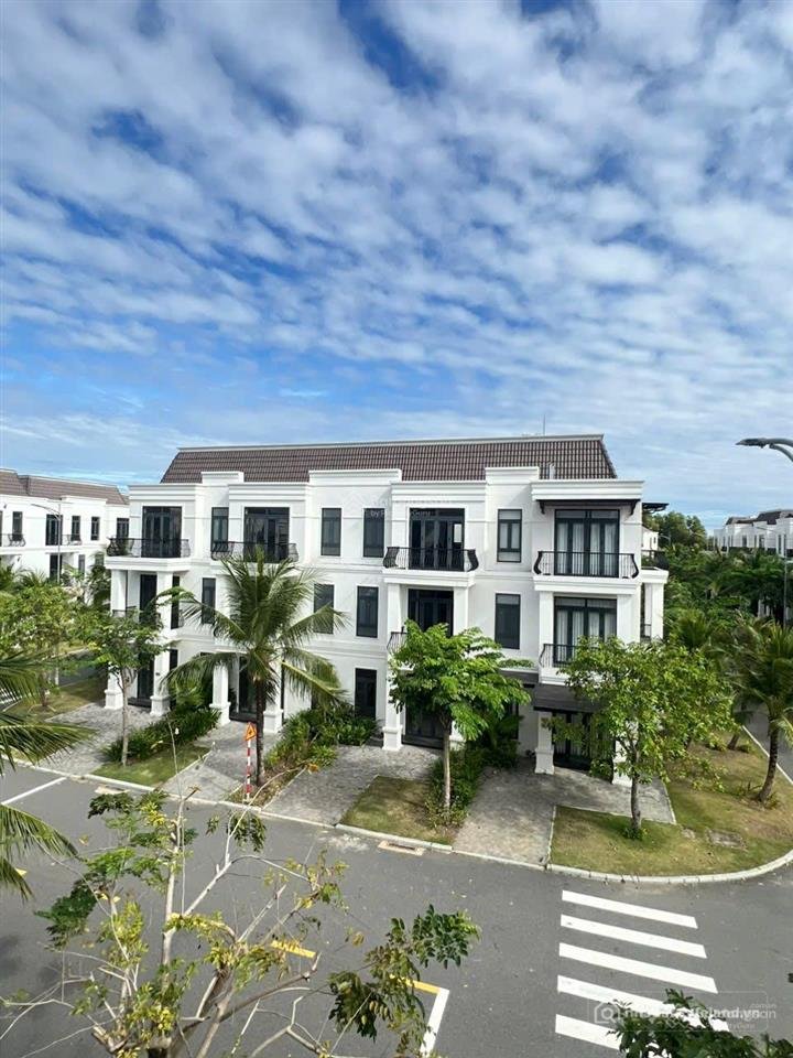 Bán nhà riêng: Bán biệt thự 4pn, 4wc, 84m2 tại west lakes golf & villas, 2,650tỷ