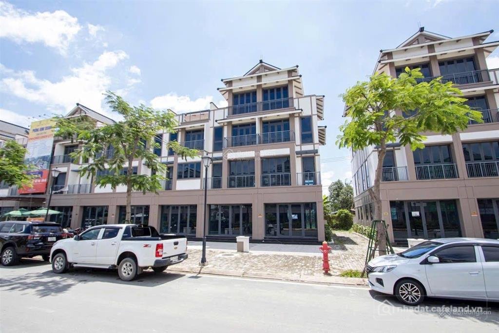 Bán nhà riêng: Bán shophouse imperia grand plaza đức hòa, 6,9tỷ, 110m2, uy tín t